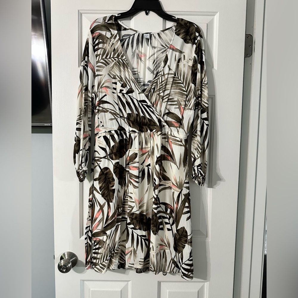 Old Navy Flowy Palm Tree Short Dress